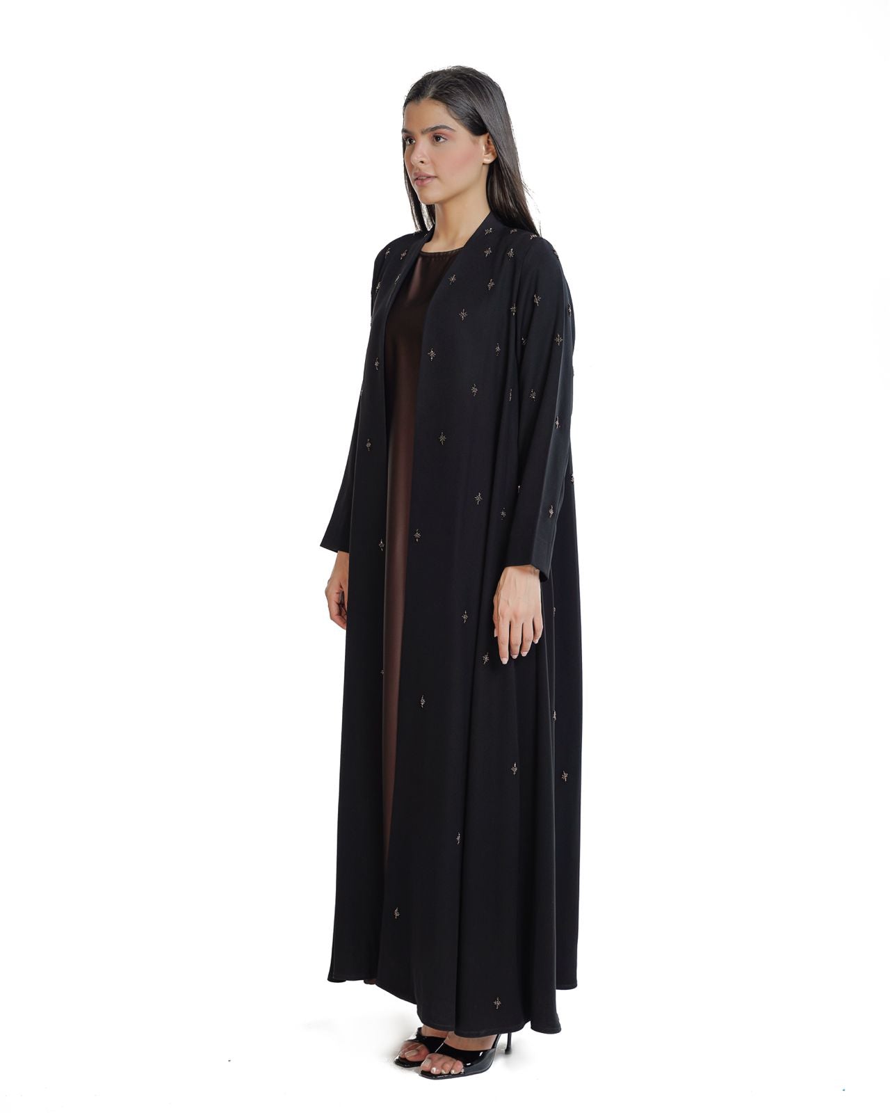 Noor Abaya – رمز الاناقة و البساطة